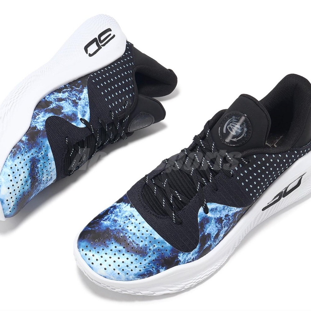 Under Armour Men's Black and Blue Athletic Shoes